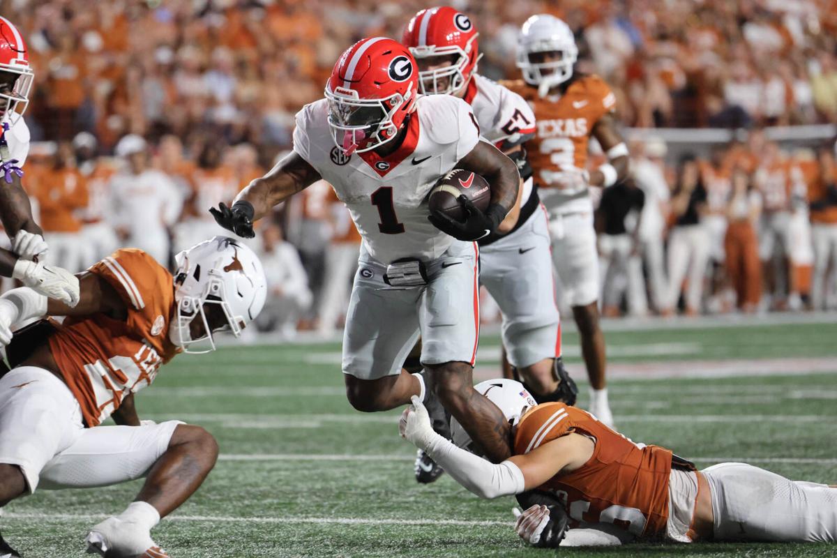 PHOTOS vs. Texas, first half Photos