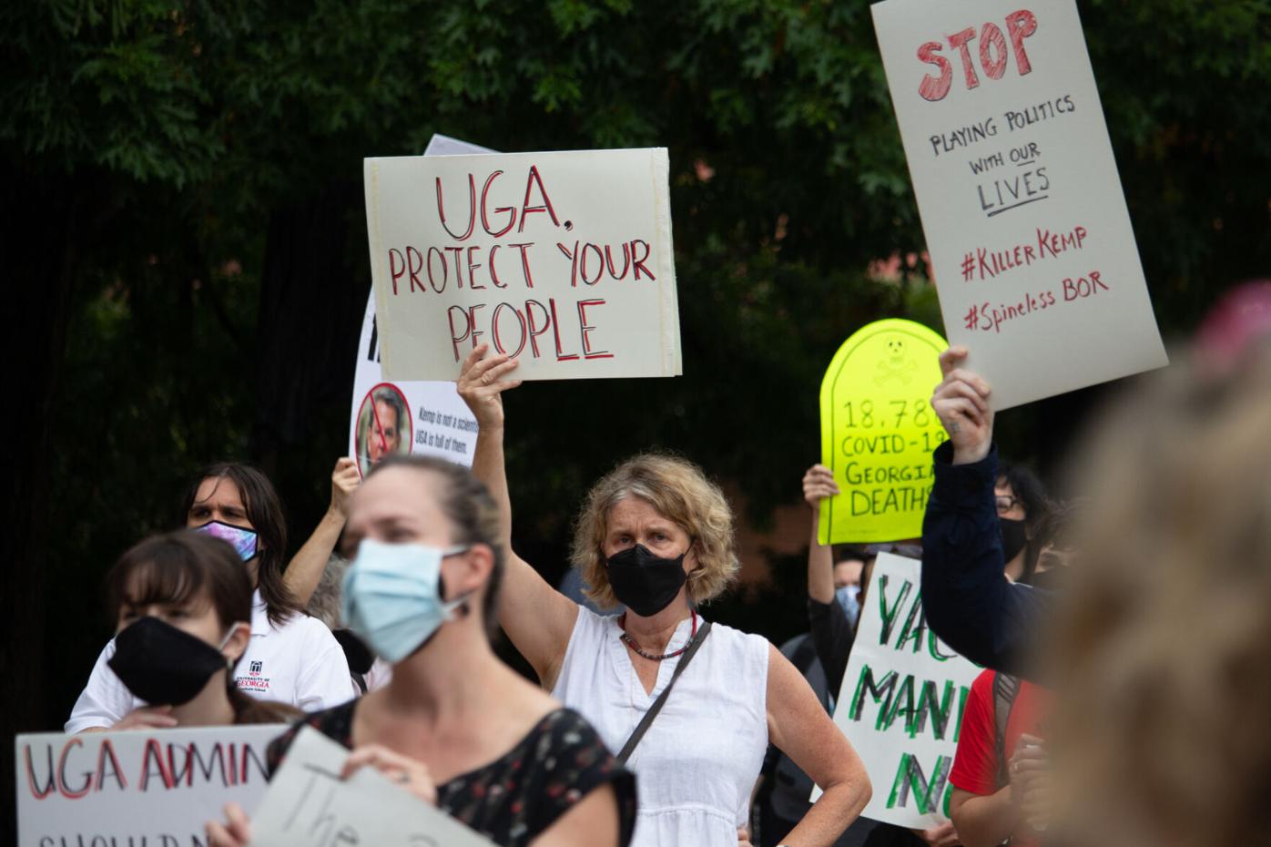 210916_SC_UCWGAProtestThurs_006.jpg