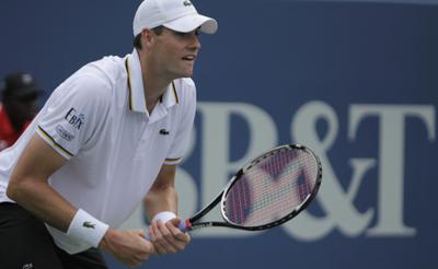 Isner wins Atlanta in three tiebreaks over Anderson 