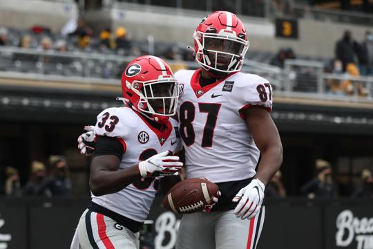 Georgia’s offense gives a glimpse of what could be in 49-14 win over