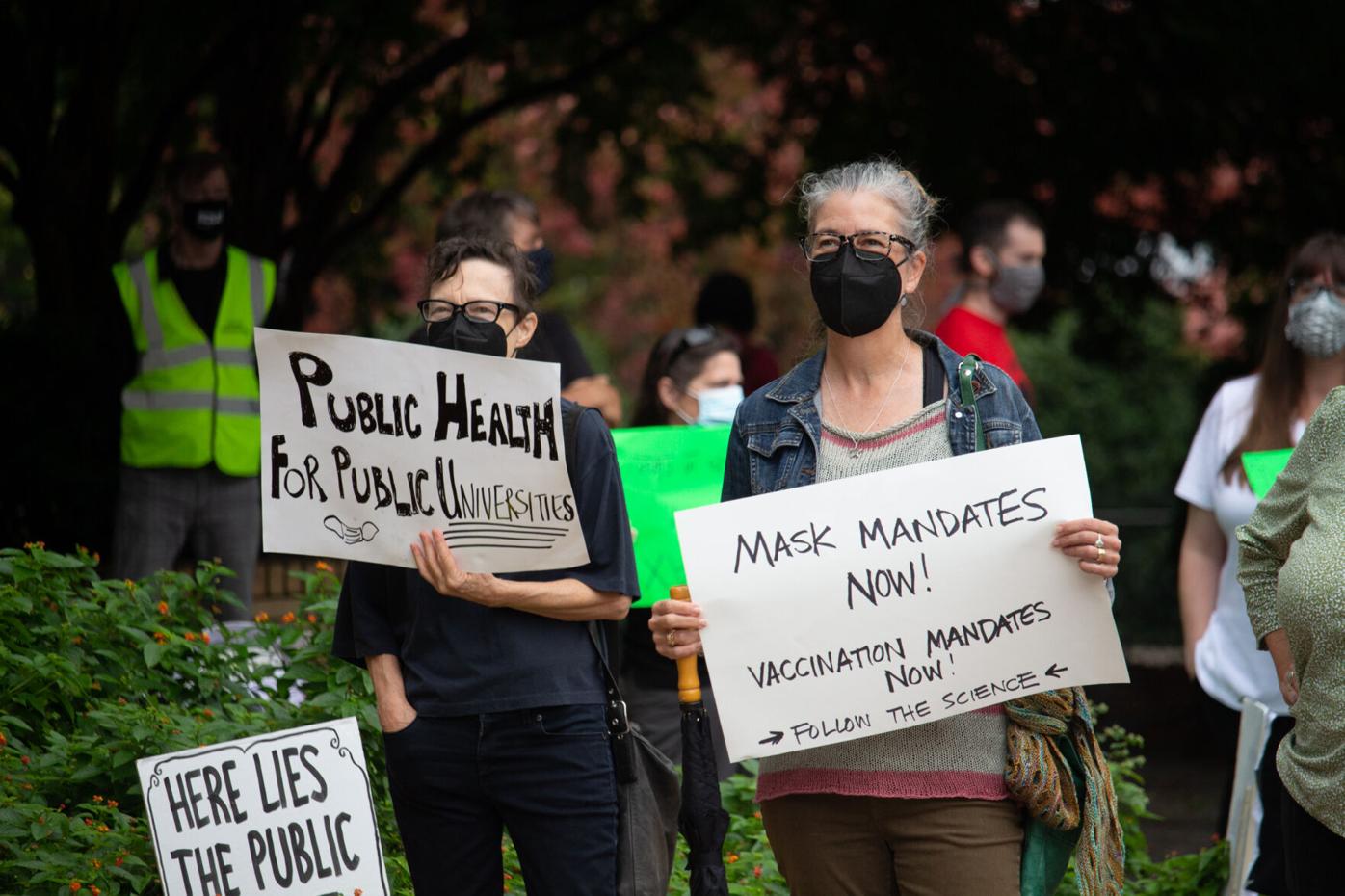 210916_SC_UCWGAProtestThurs_013.jpg