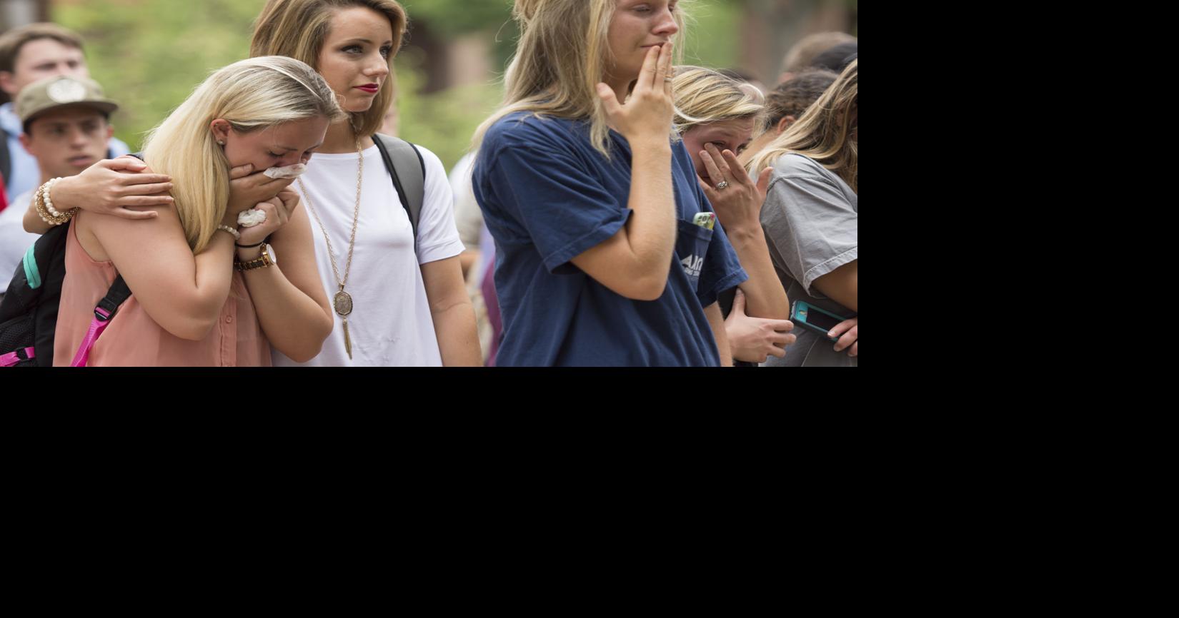 PHOTOS: Campus mourns in Tate Plaza over death of 4 UGA students | City ...