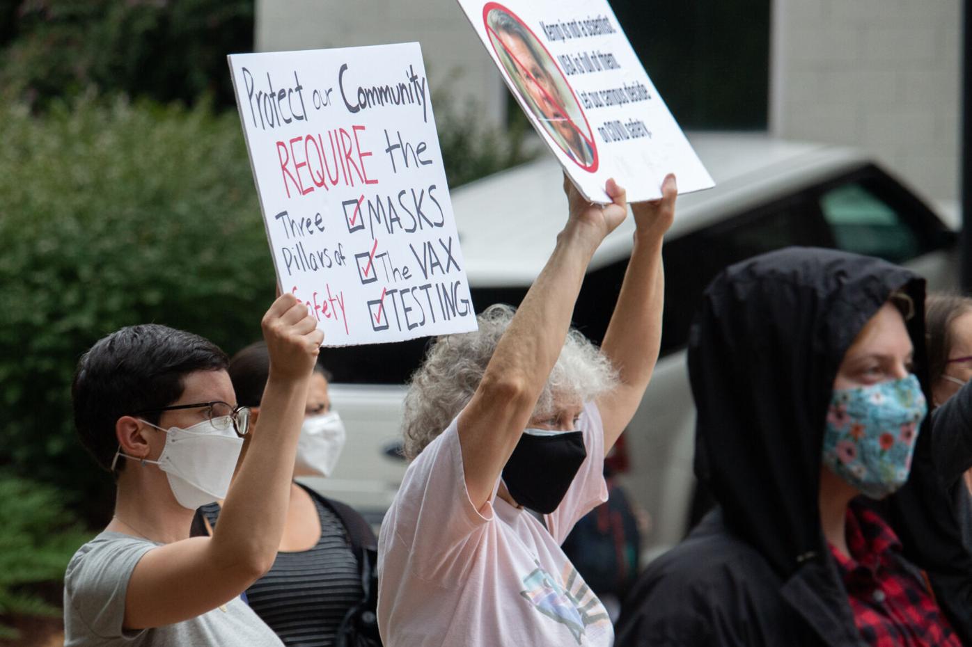 210916_SC_UCWGAProtestThurs_016.jpg