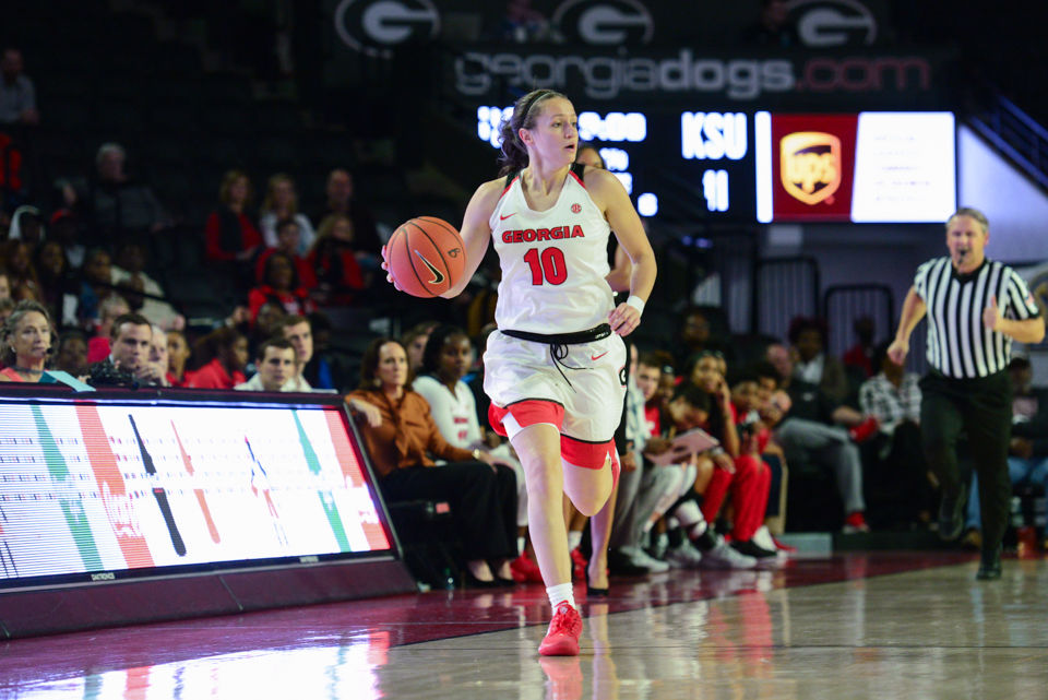 191107_JCA_WBasketballKENN_09.jpg
