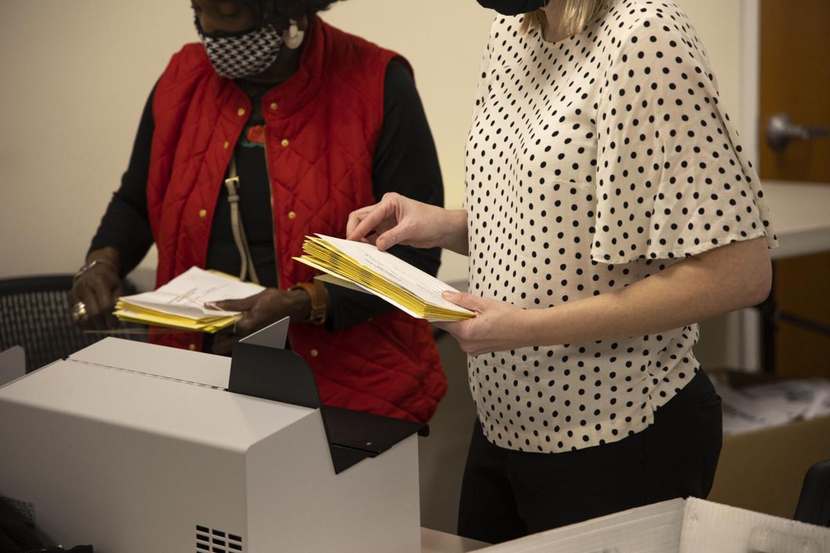 210105_tmg_ballotcounting_005.jpg