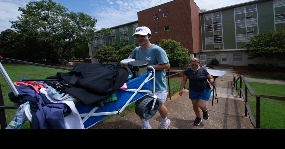 PHOTOS UGA freshman movein day Multimedia