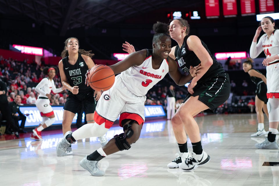 170901_JCA_WBasketballvsUSCUpstate_02.jpg