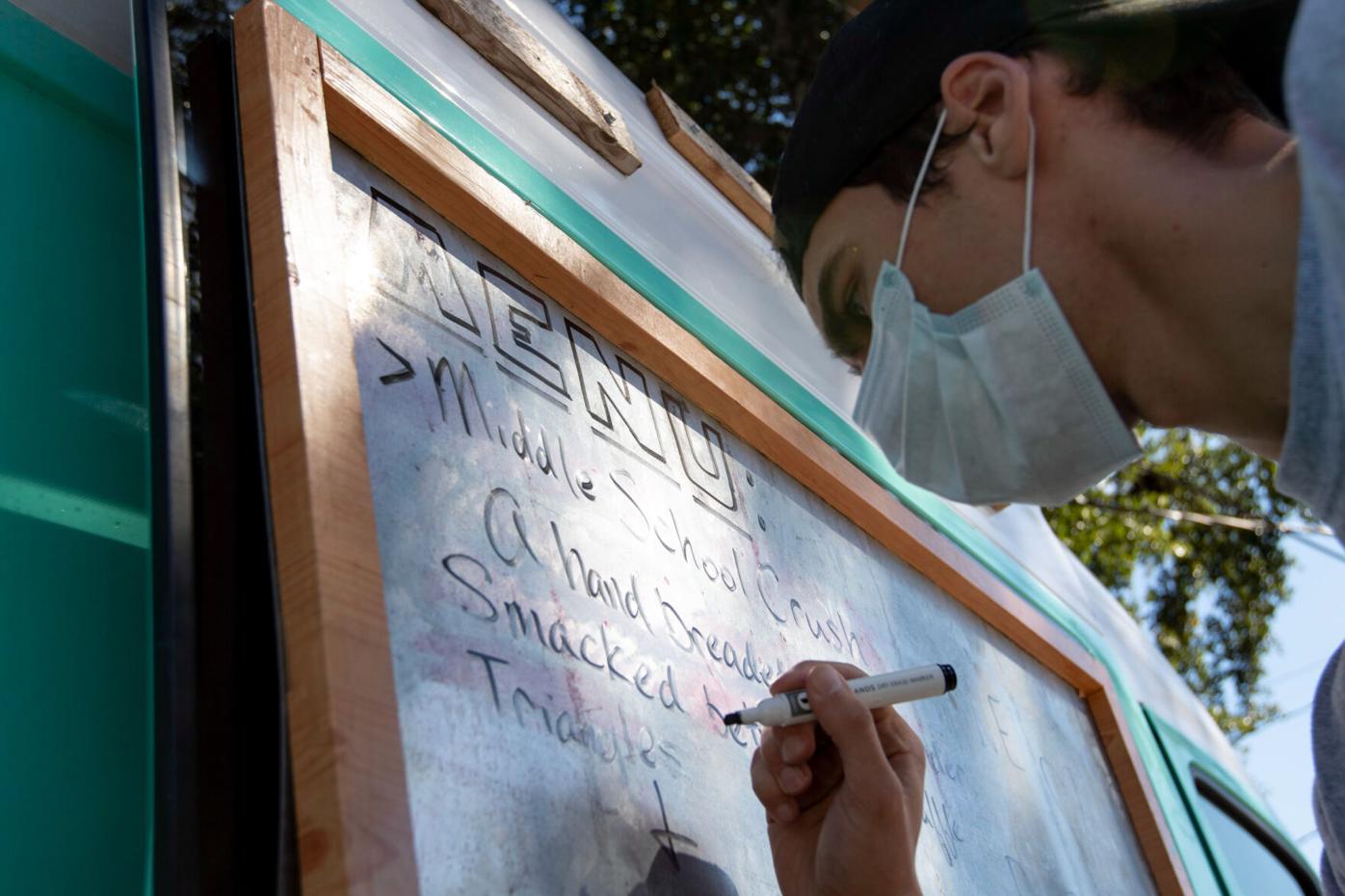 201003_LMY_FoodTruck_0005.jpg