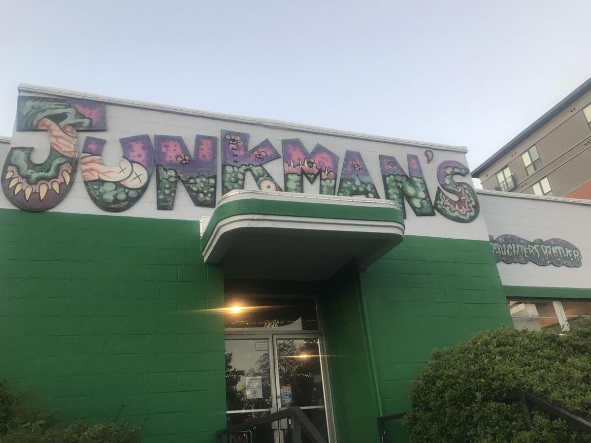 Spooky Stories Athens Locals Uga Students Talk Halloween In