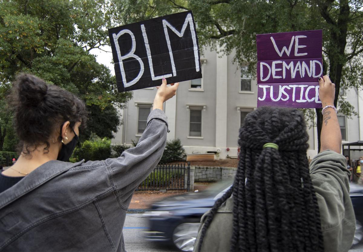 200925_ks_BreonnaProtest_05.jpg