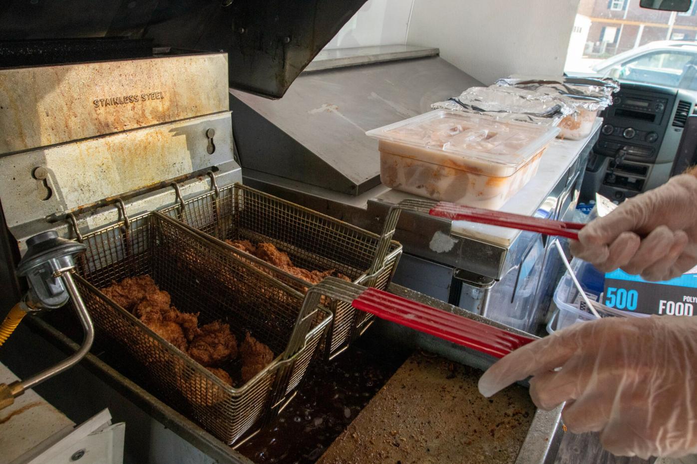 201003_LMY_FoodTruck_0011.jpg