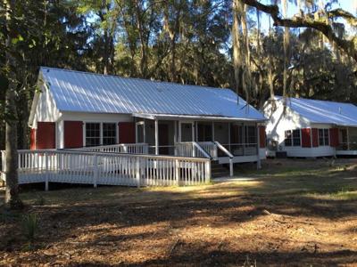 Cabins Constructed At Uga Site In Savannah To House Students