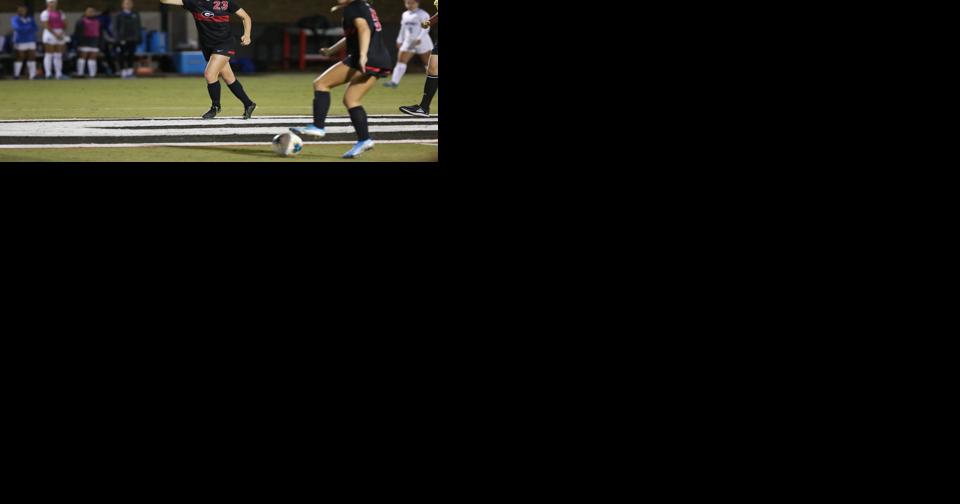 Goalkeeper Jordan Brown signs with Georgia - Vimarsana News