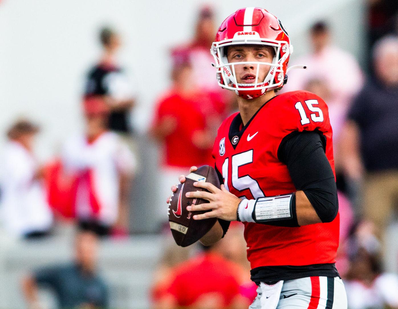 Georgia fans boo announced starting quarterback