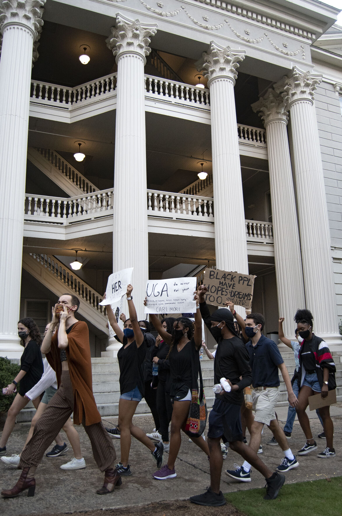 200925_ks_BreonnaProtest_13.jpg