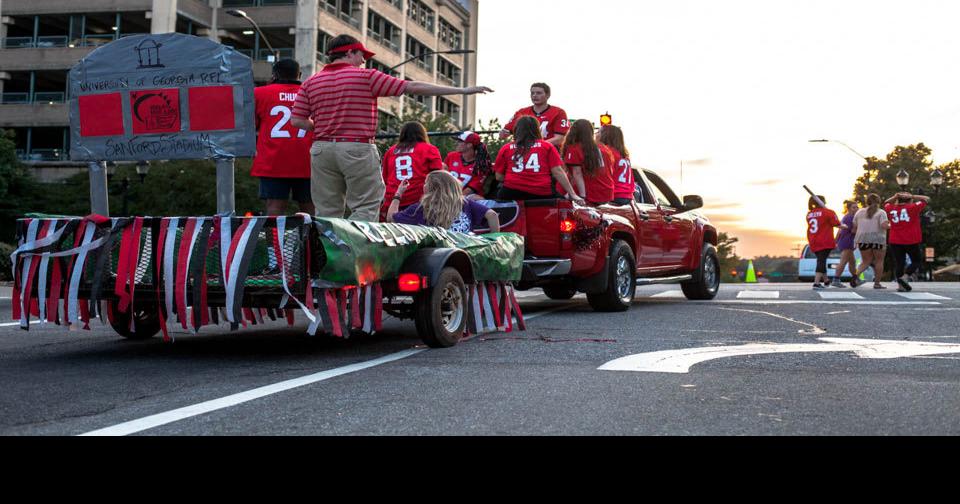 UGA students celebrate unity, home with parade floats City