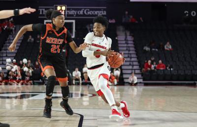 Georgia Women S Basketball Beats Charleston Southern 83 75 In