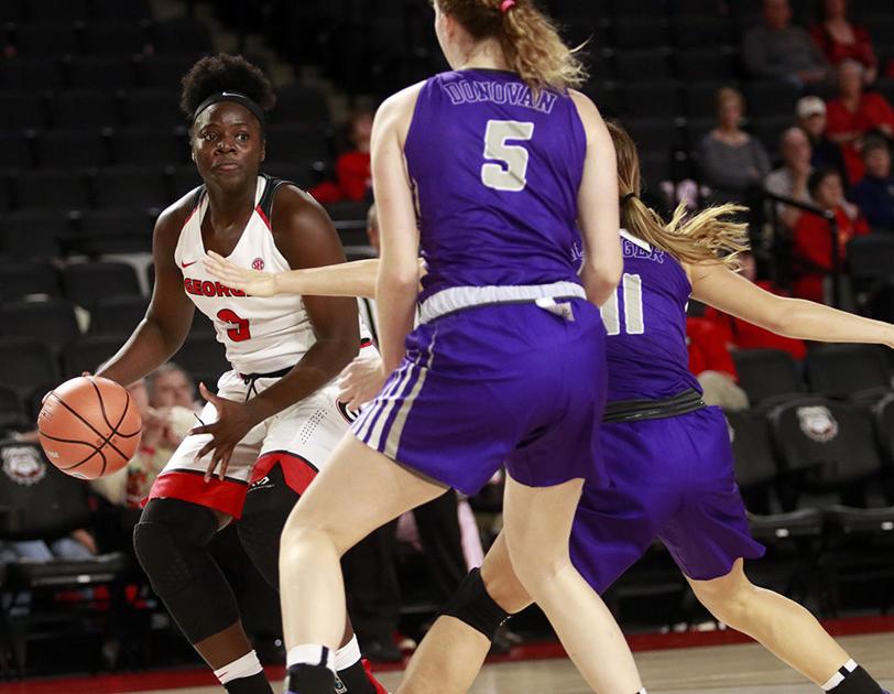 Stephanie Paul Stays True To Haitian Heritage Women S Basketball