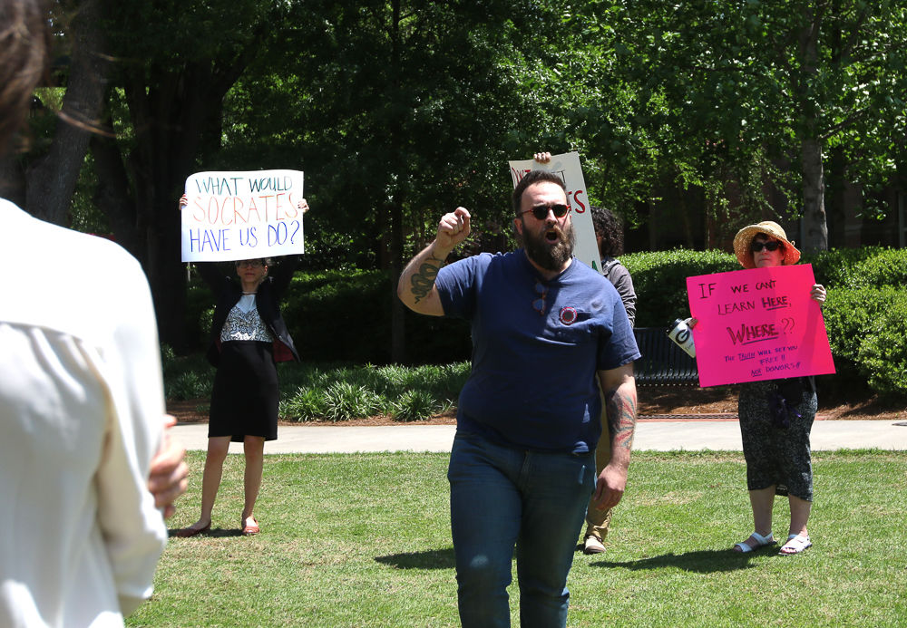 20190426_dr_OseiFrimpongProtest0020.jpg