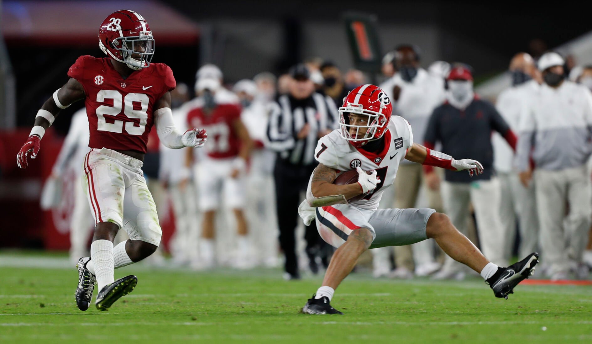 Reports Georgia receiver Jermaine Burton suffers knee injury