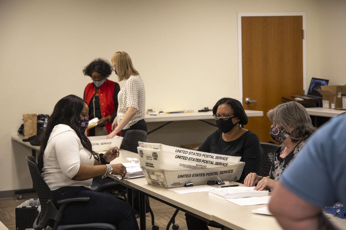 210105_tmg_ballotcounting_007.jpg