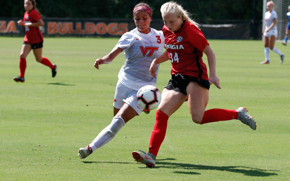 180902_mkd_soccer_0301a.jpg