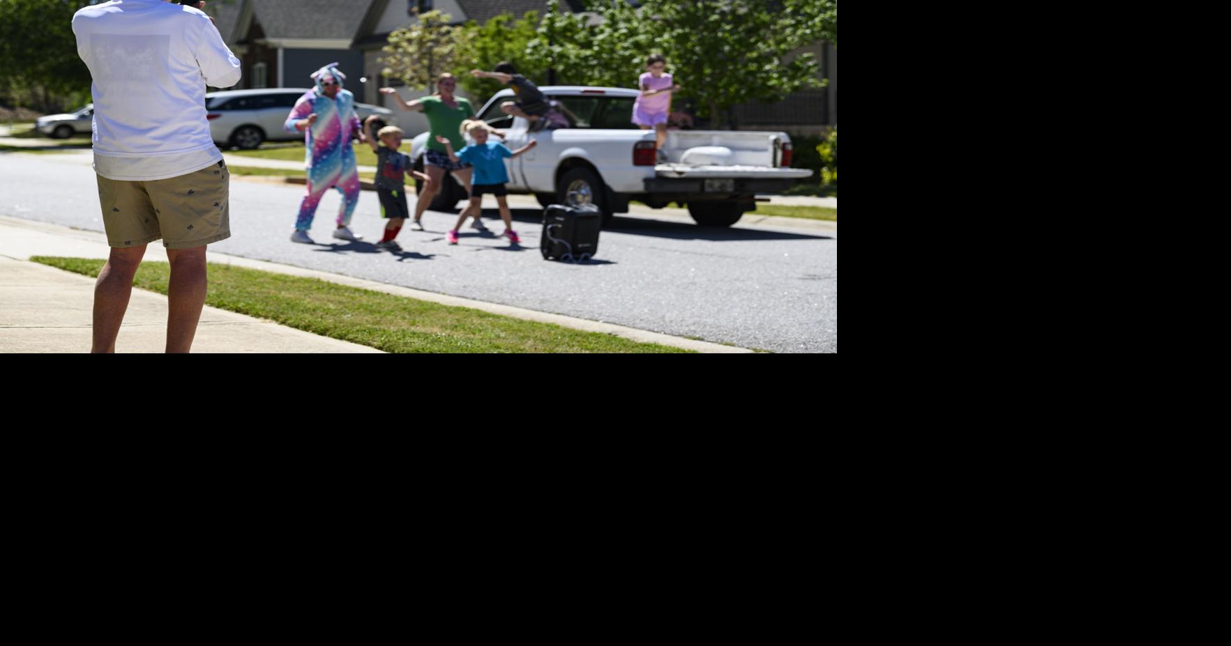 How to: Get along with neighbors | Magazine | redandblack.com