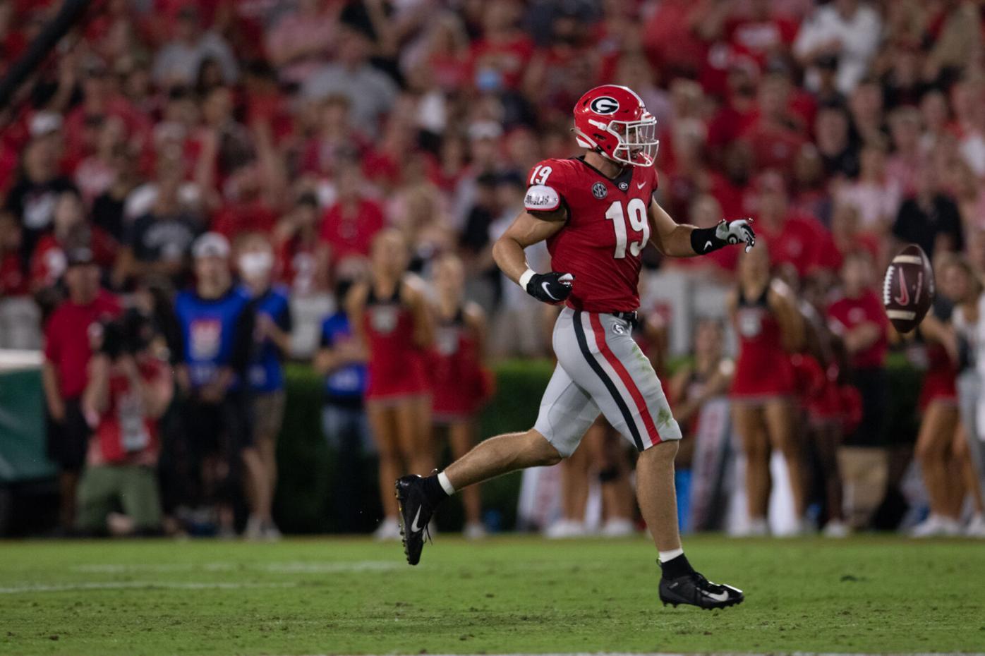 Brock Bowers praises Georgia quarterbacks during spring game 