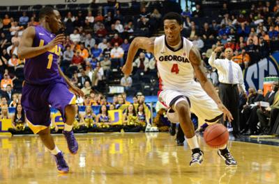 Men S Basketball Team To Face Davidson In Charleston Classic First