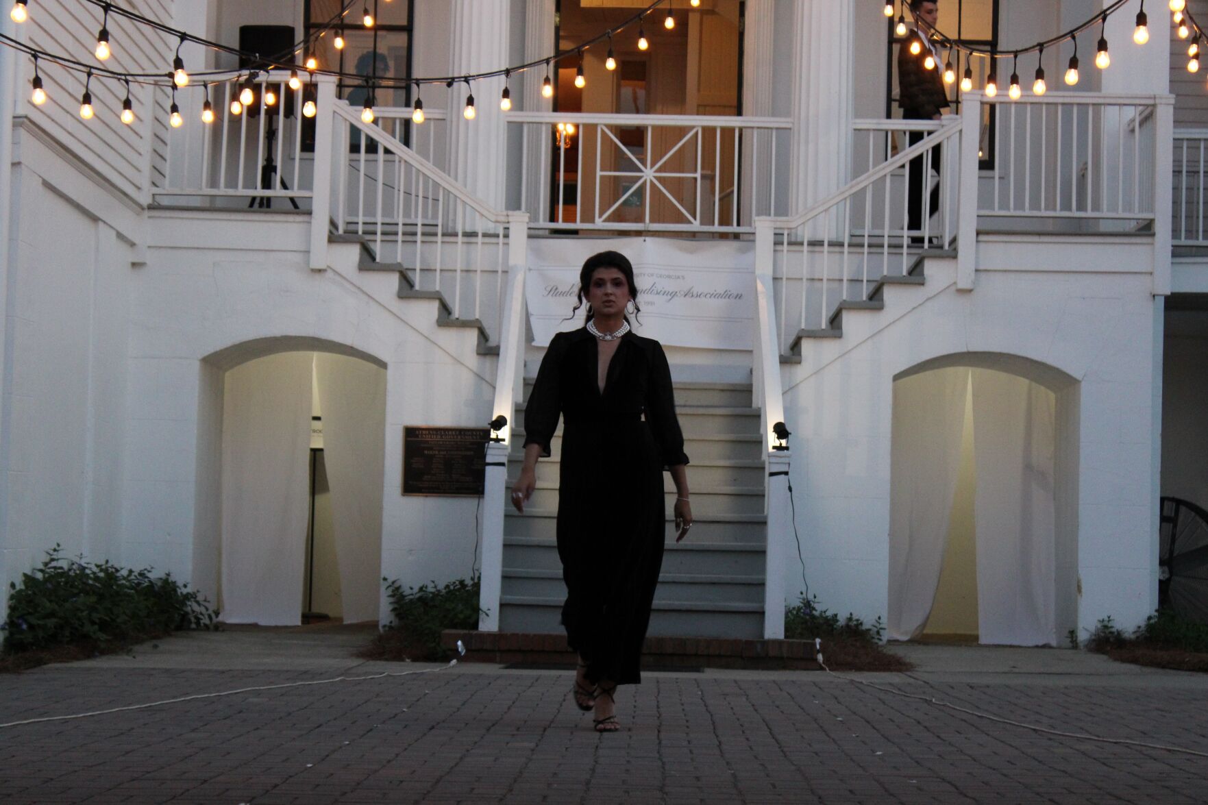 UGA SMA holds Victorian spring runway show - Vimarsana News