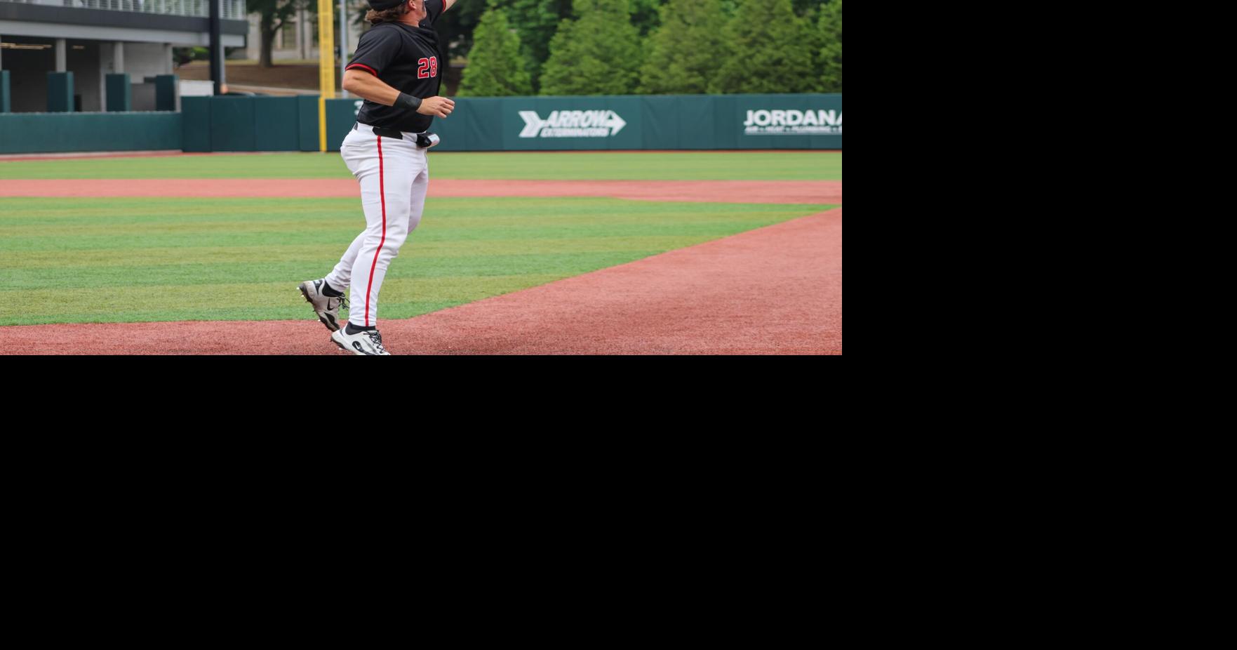 Georgia baseball cruises past Missouri 14-4, caps sweep with 7-run inning