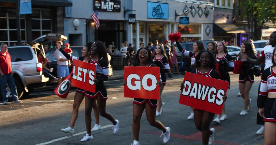 UGA parade brings fans together for an evening of