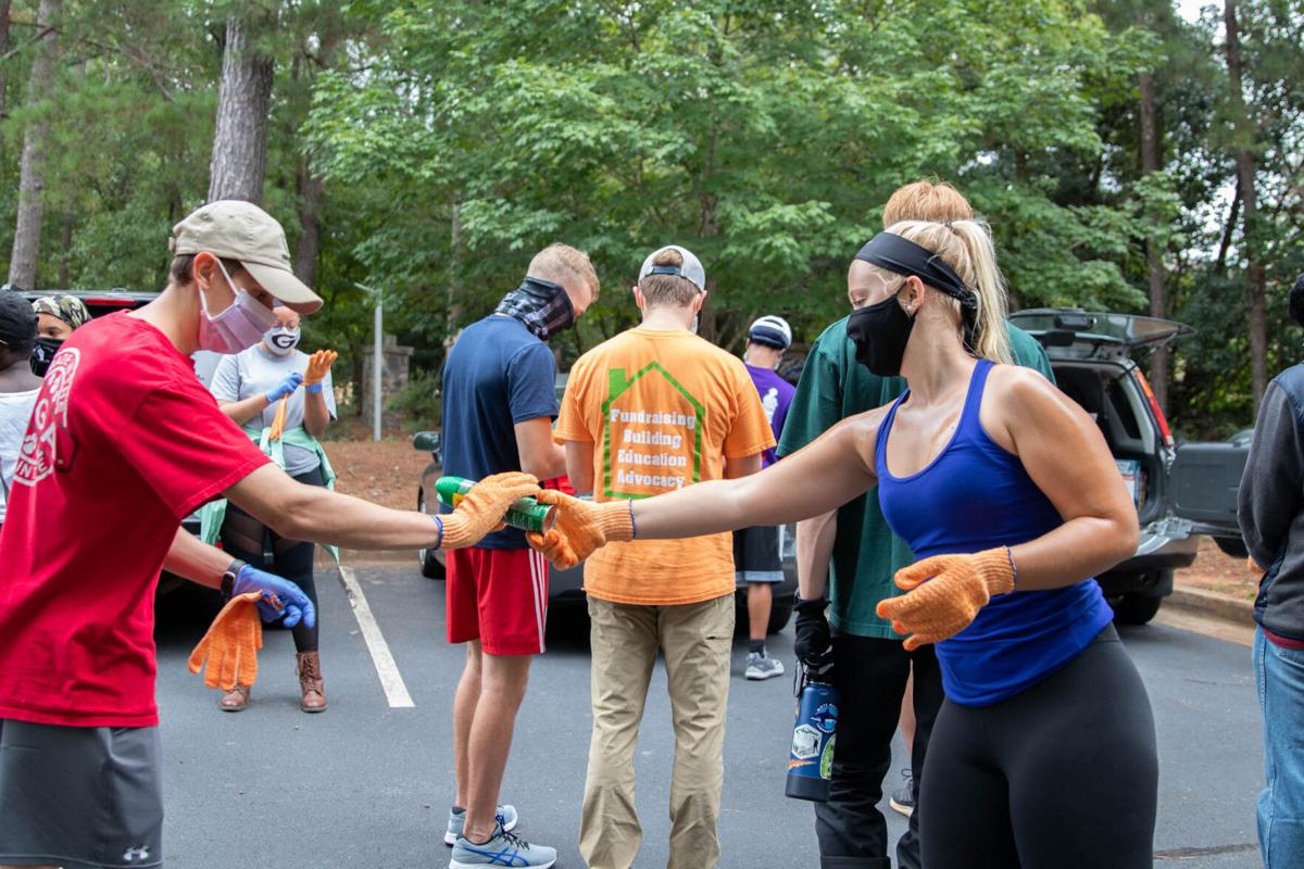 200829_SMH_DawgDayofService-17.jpg
