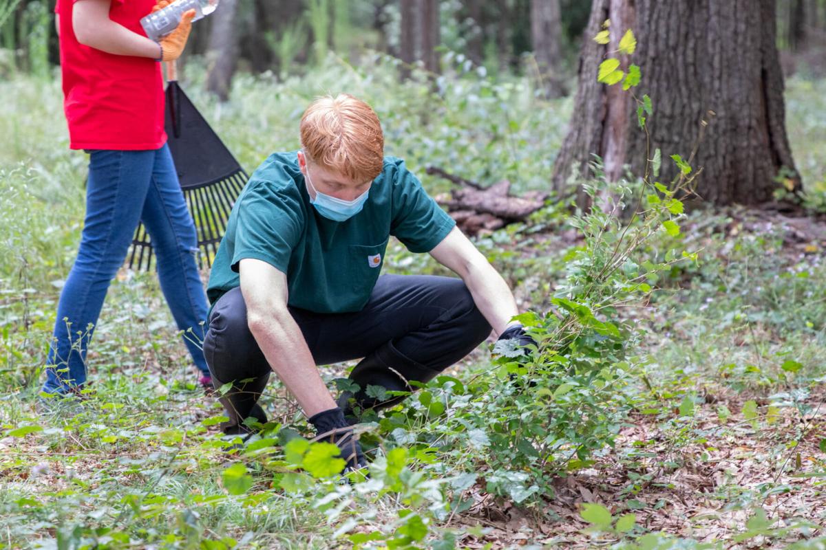200829_SMH_DawgDayofService-21.jpg