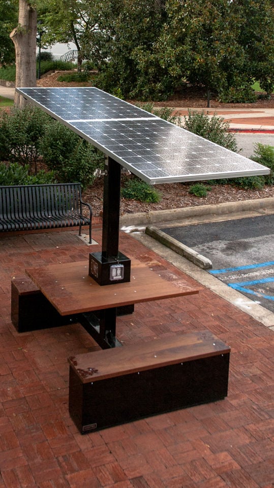 Solar charging station brings power to students on North Campus
