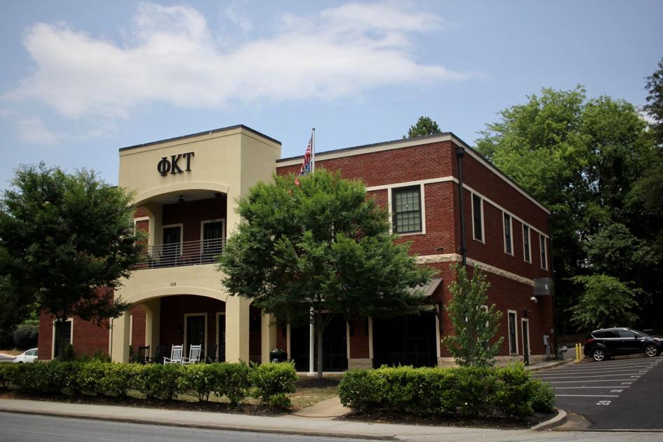 Recent Uga Graduate Ran Ponzi Scheme From Fraternity House Sec Alleges Uganews Redandblack Com