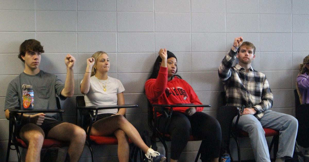 Ignoring the signs: Students, professors feel alienated by sign ...