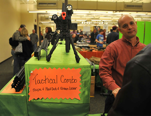 PHOTO GALLERY: Jefferson Gun Show | Featured | redandblack.com