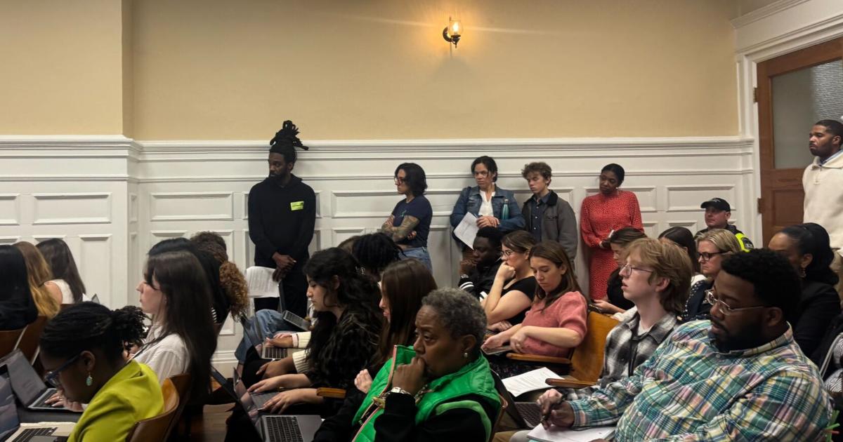 Athens Mayor and Commission votes to extend data center moratorium