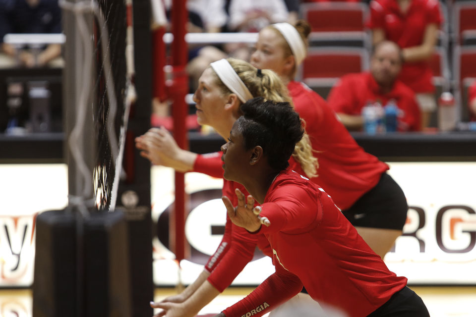 volleyball loses in straight sets to Kennesaw State