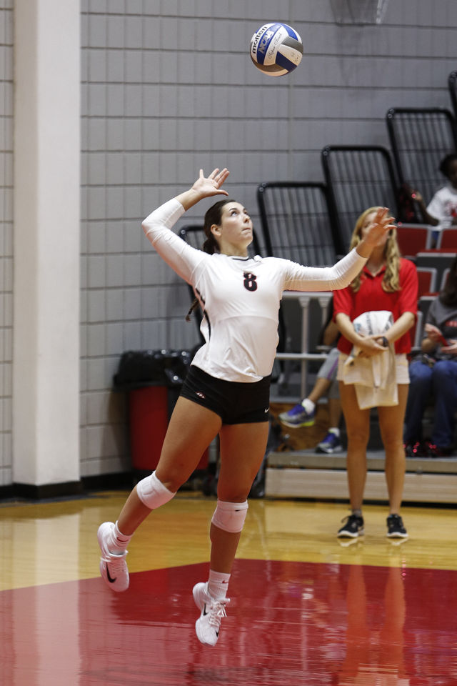 Not your average freshman Kendall Glover makes strides as leader of volleyball team