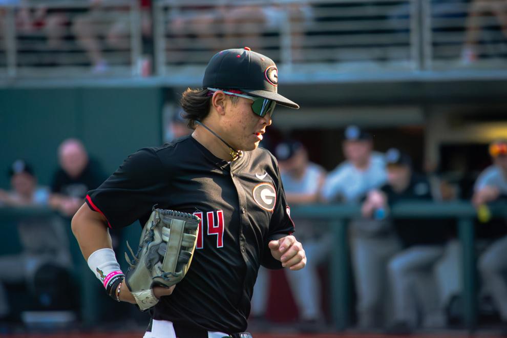 Georgia baseball survives shaky start, defeats South Carolina 9-7 to complete series sweep