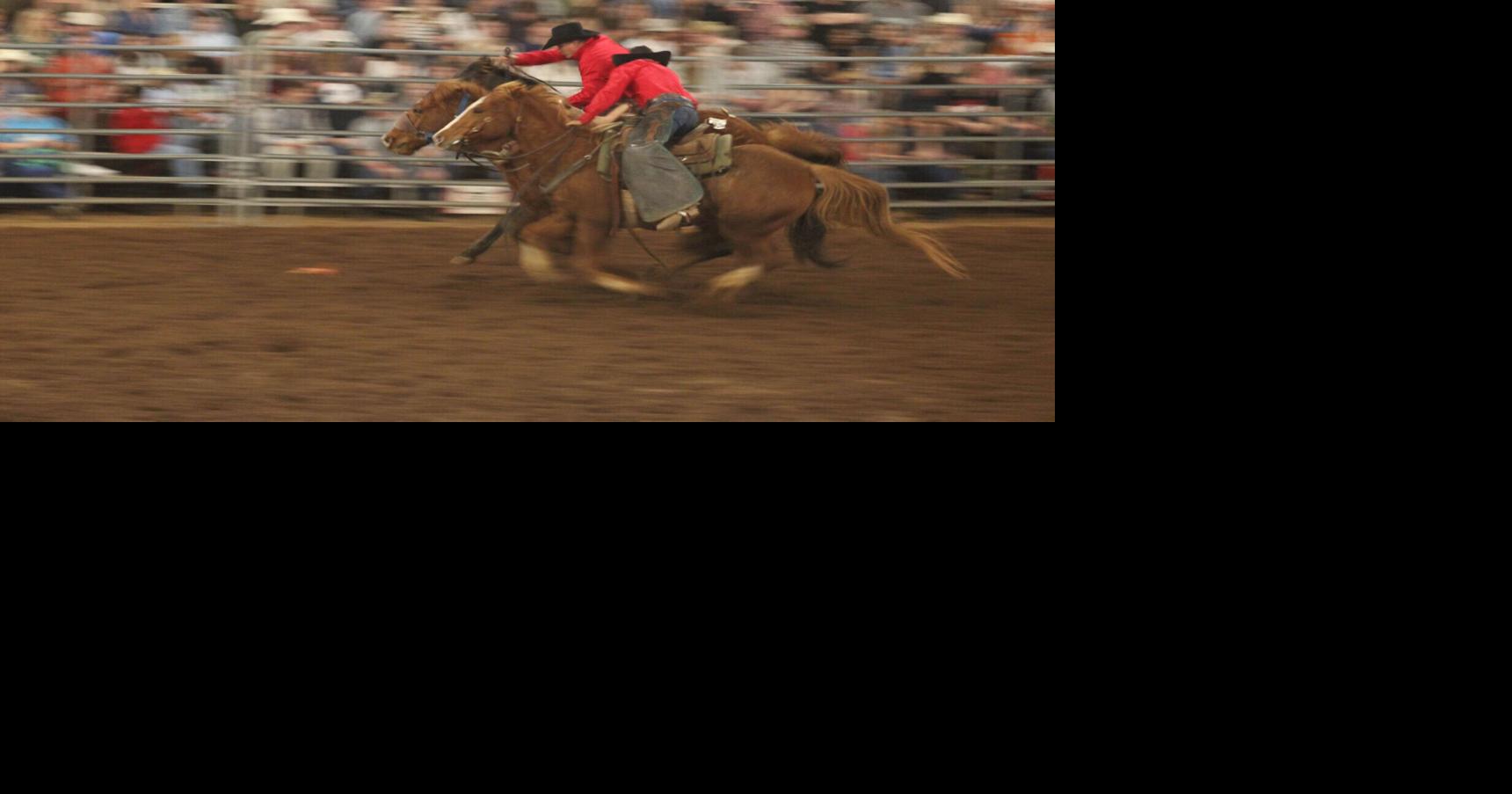 WEEK IN PHOTOS: Rodeo, Sports and more | Multimedia | redandblack.com