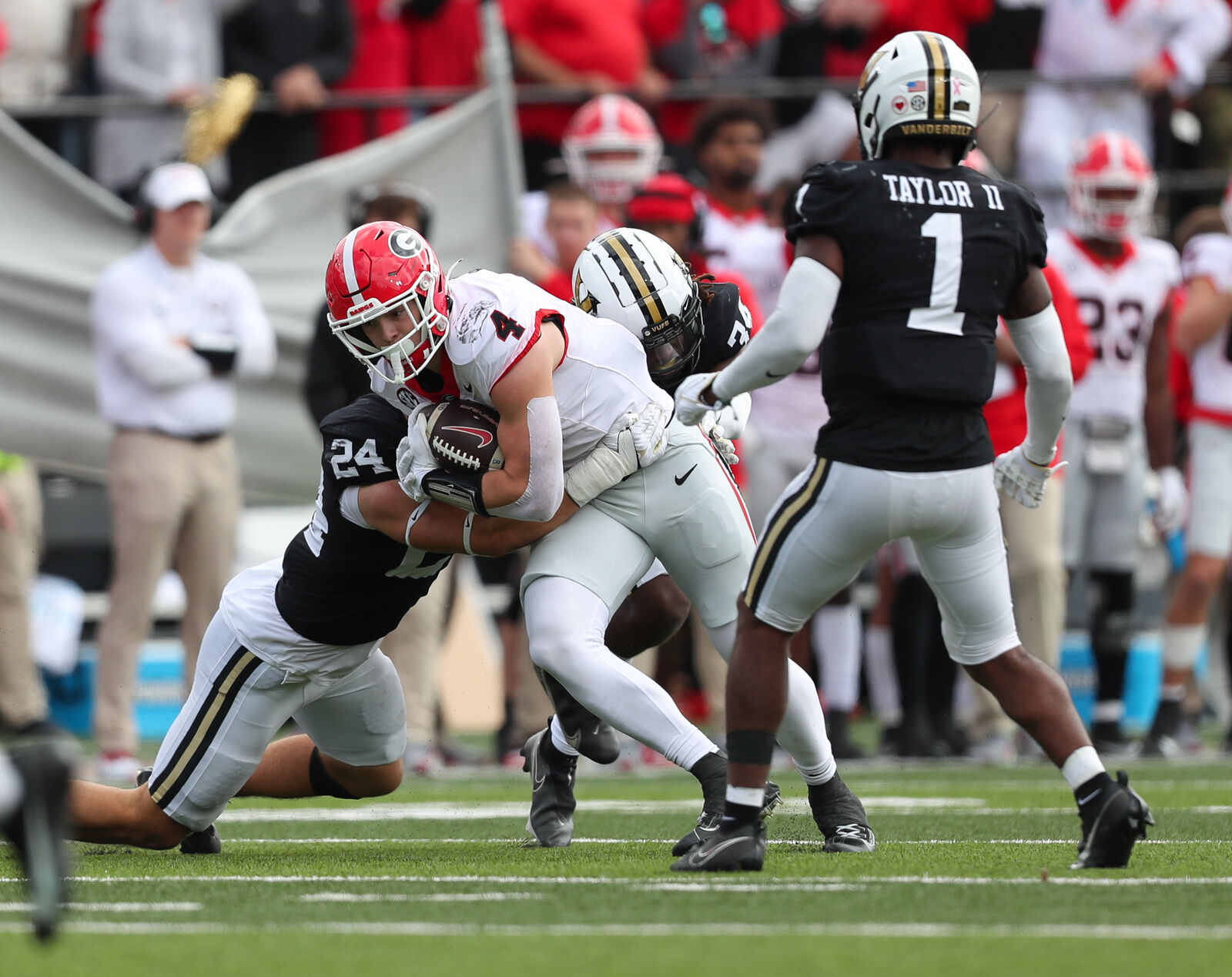 PHOTOS: Georgia Vs. Vanderbilt, Second Half | Multimedia | Redandblack.com