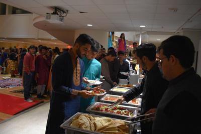 Mehndi Night To Celebrate Pakistani Culture Through Mock Wedding Ceremony Culture Redandblack Com This is the place to catch up on that wacky new drink trend, learn about your favorite celebs' preferred foods, master msn food & drink has you covered on the latest and greatest in the world of food. mehndi night to celebrate pakistani