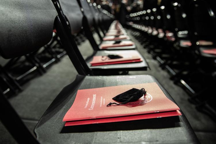 PHOTOS: UGA welcomes newest alumni in 2019 Fall Commencement ceremony ...