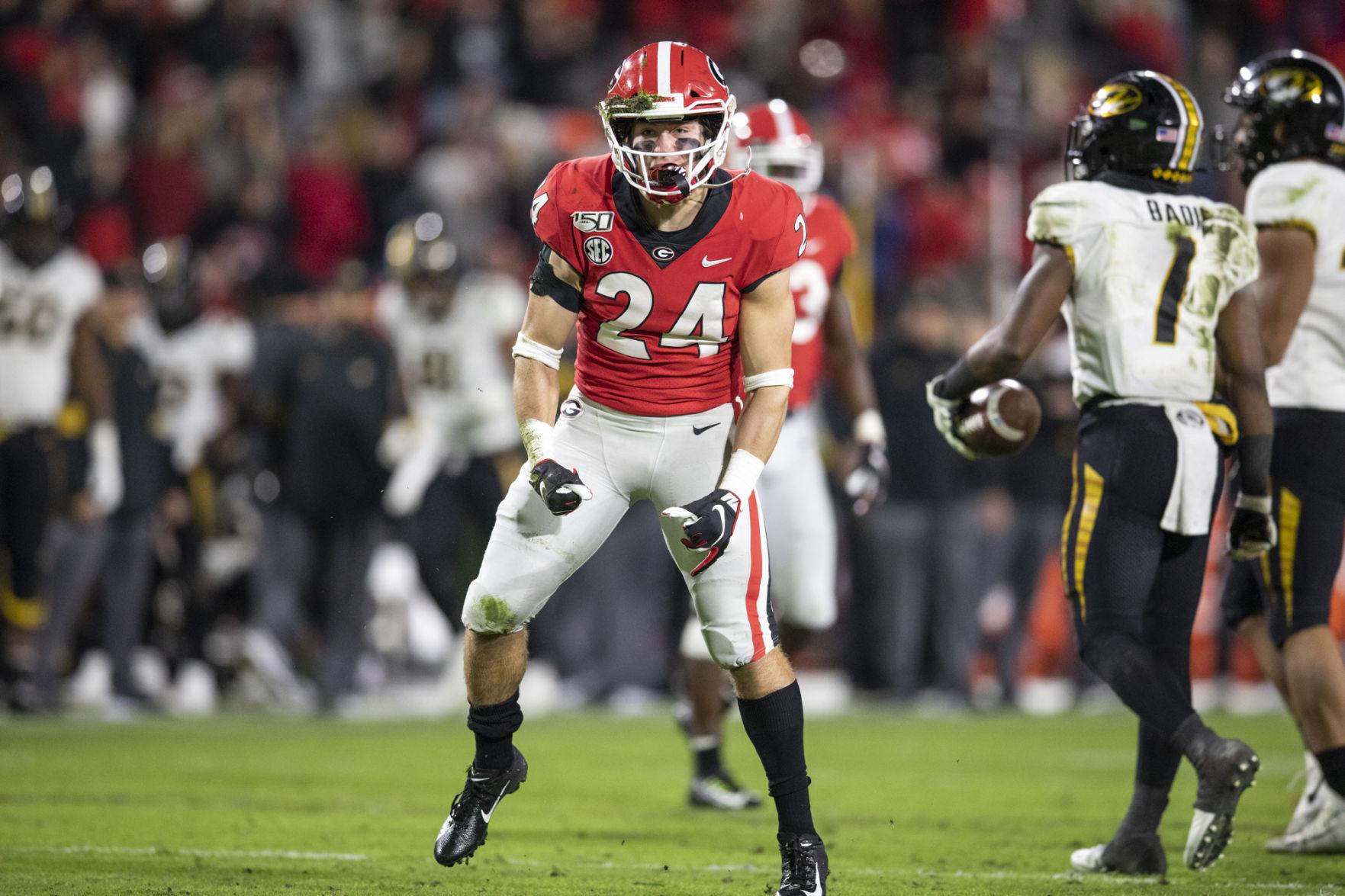 Reports 3 football players enter transfer portal