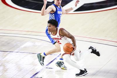Georgia Men S Basketball Defeats Kentucky For First Time In 14 Games Off Last Second Layup Sports Redandblack Com University of kentucky basketball, football, and kentucky sports radio. the red and black