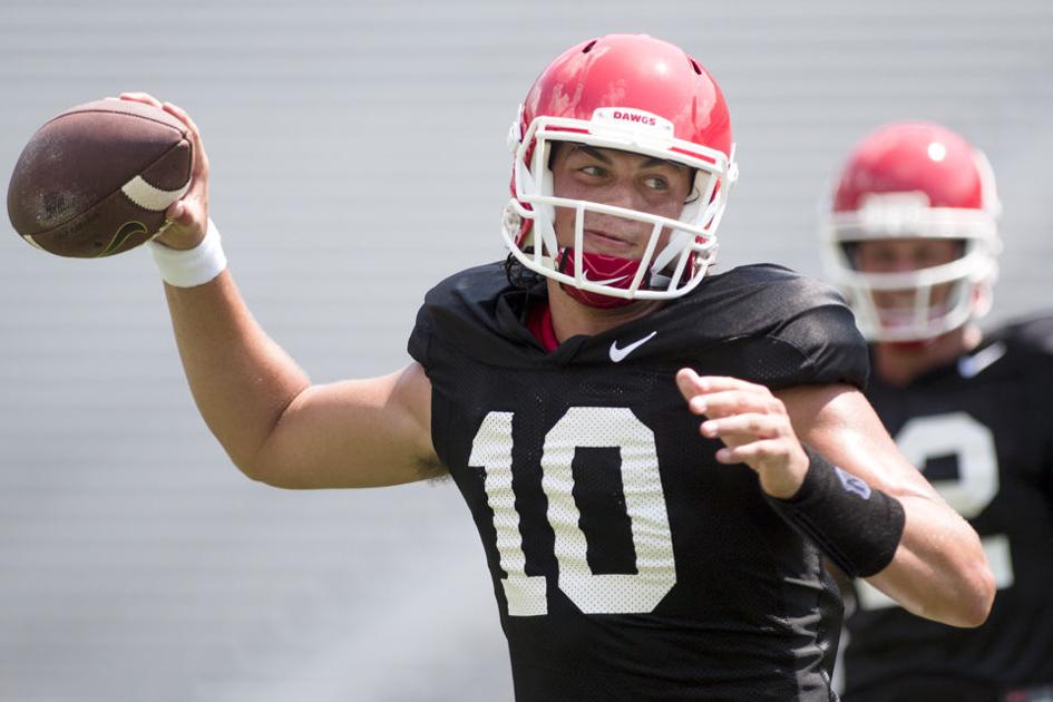 Freshman football players impress in 1st preseason scrimmage Sports