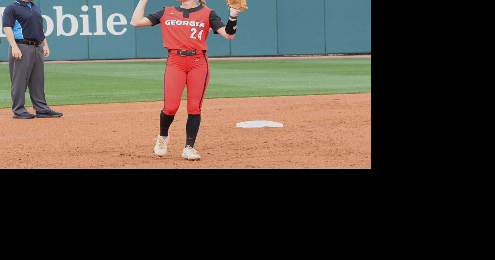 softball escapes South Carolina with 21 win in series opener